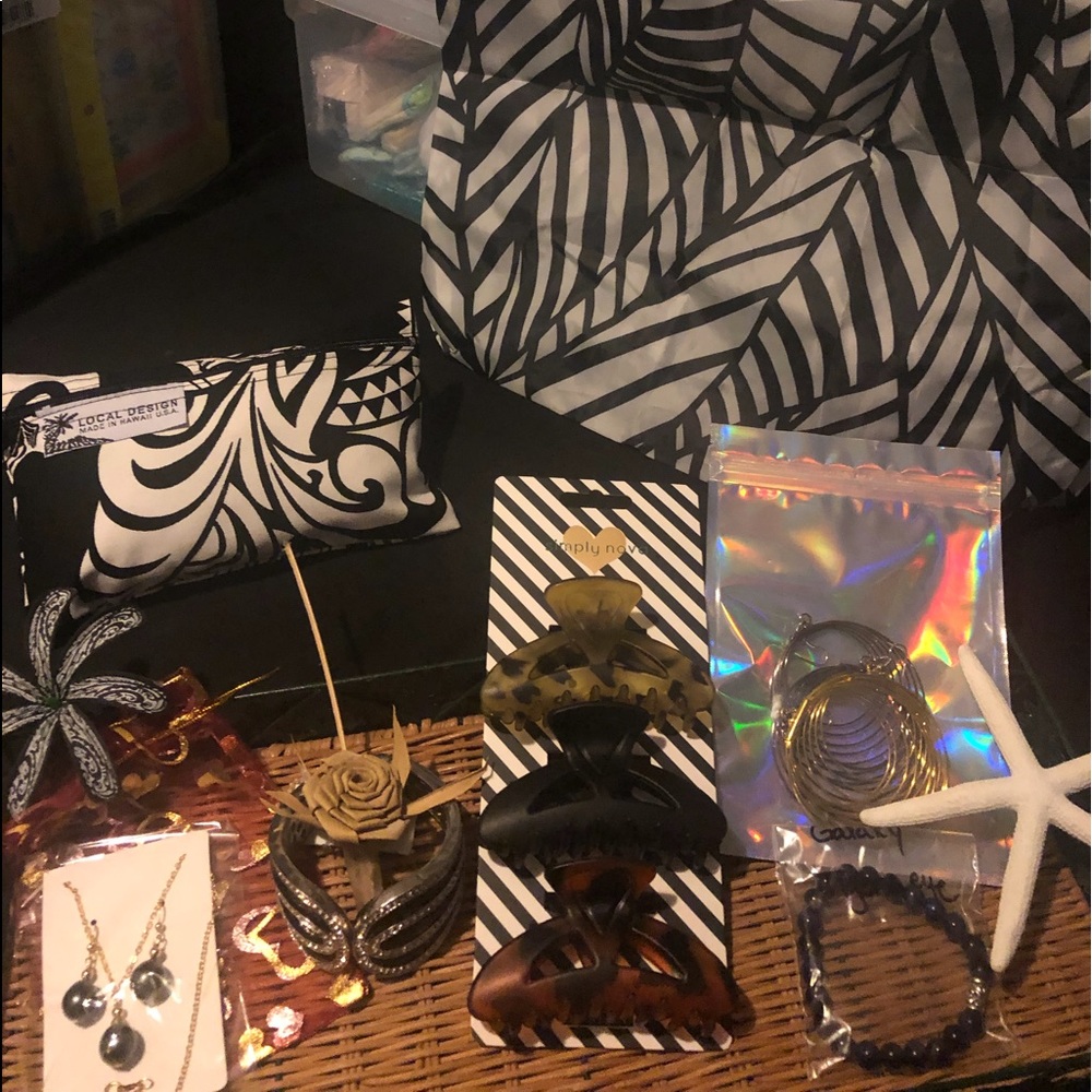 Tahitian Pearl Jewelry and accessories bundle